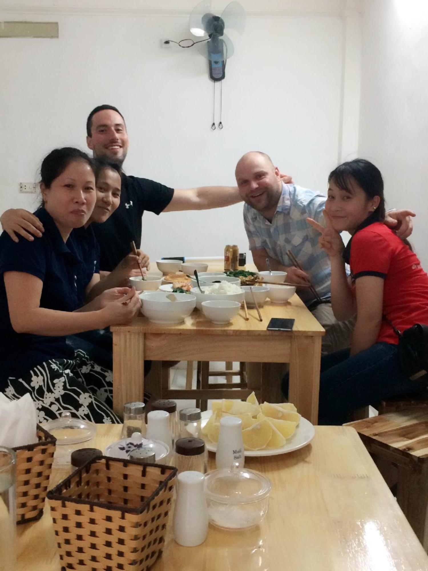 Thuc At 3Am - Hanoi Lotus Exteriör bild